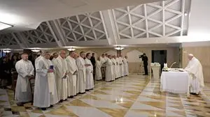 Il Papa: «Bisogna purificare la Chiesa perché siamo tutti peccatori»