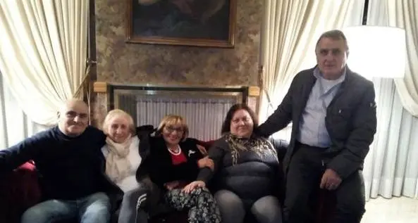 Ritrova i fratelli dopo 50 anni. Ma il diritto alle origini è sempre garantito?