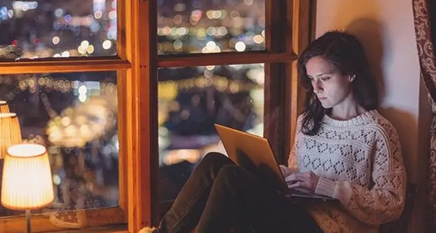 Le lampade Led impediscono di dormire bene: cosa dice la scienza