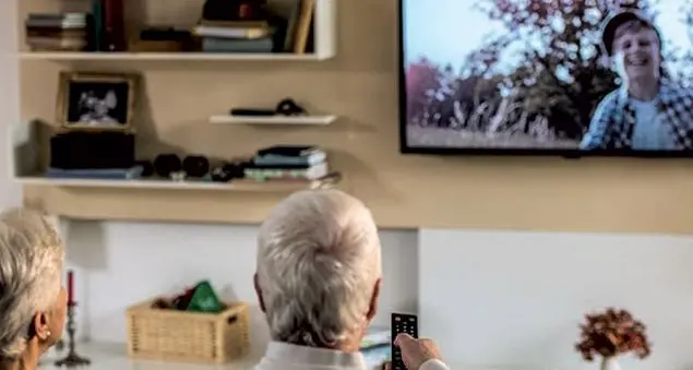 Gli Esclusi: «Internet? Un tabù, meglio le cartoline»