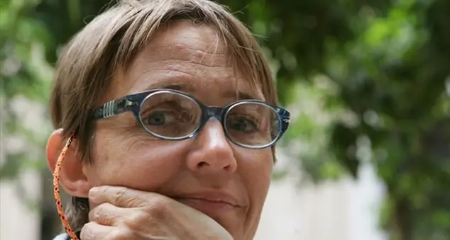 I 60 anni di Susanna Tamaro sotto l'ala dell'angelo tremendo dell'amore