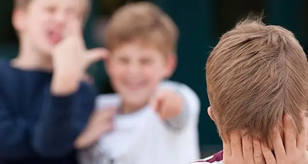 Quel bambino \"difficile\" che le mamme vogliono isolare