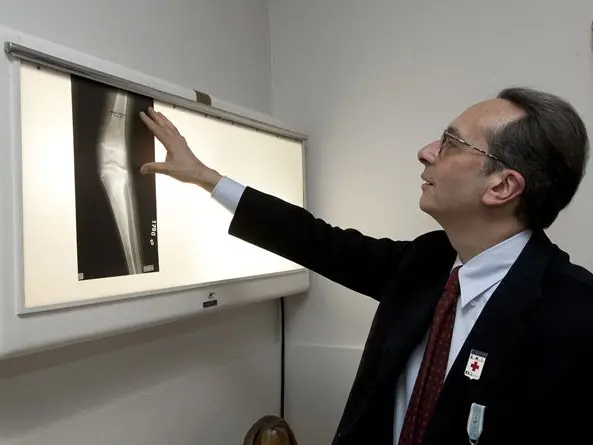 Il medico che analizza i miracoli di Lourdes: «Da me le persone vengono per dirmi che sono guarite»