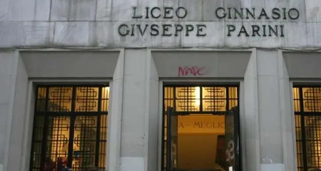 Viaggio d'istruzione con spinello... lo fa un ragazzo su dieci