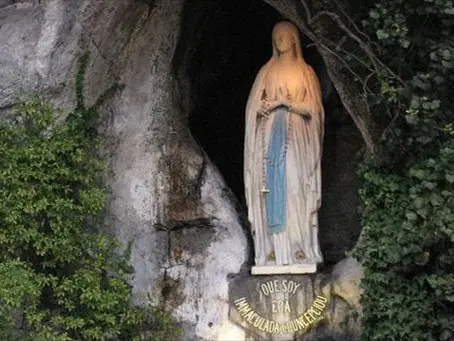 «Sentii una voce e un forte dolore alle gambe. Così la Madonna mi ha guarito»