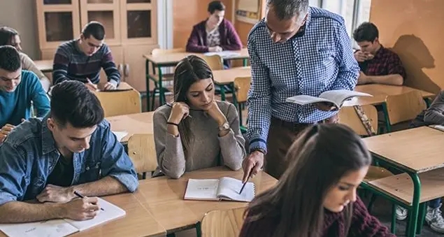 A scuola oggi: quadrimestre, trimestre e pentamestre, perché ci sono queste differenze