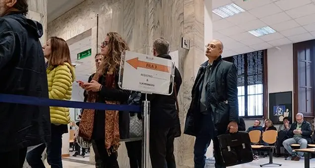 Giovanni Cafaro: fare le code per professione