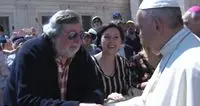 Anche Guccini aspetta papa Francesco
