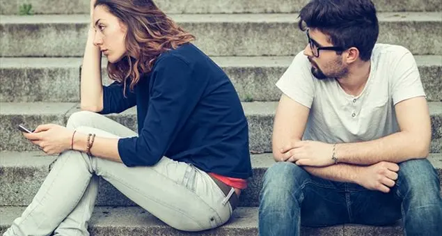 «Mio marito mi rinfaccia: sei prima figlia e poi moglie»