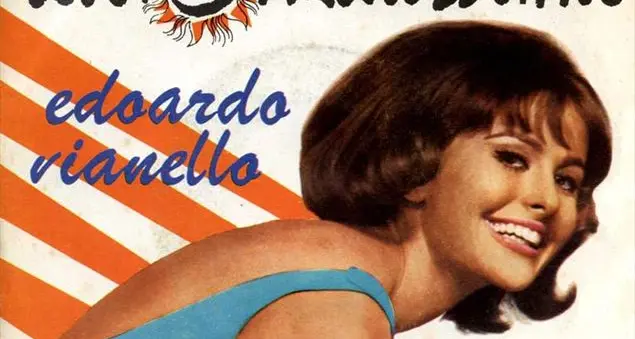 Sapore di tormentoni: come le canzoni estive hanno raccontato l'Italia