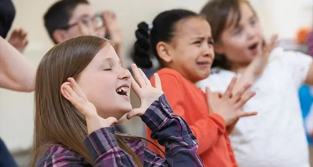«Mia figlia adolescente con la DSA e l'autostima a terra. Che fare?»