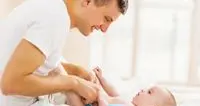 Matrimoni più forti se il papà cambia i pannolini
