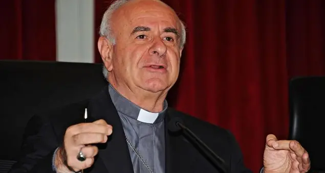 Monsignor Paglia, «Teniamoci stretti per mano e non avremo paura della morte»
