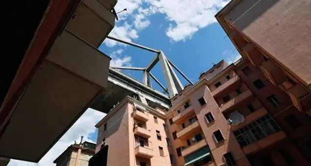 Con gli sfollati, tra lacrime e speranza