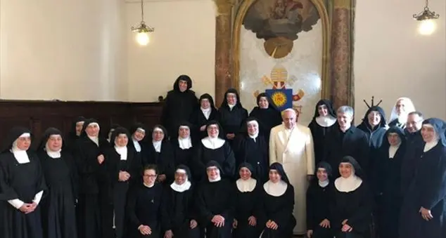 Le suore di clausura al Papa: «Ci siamo sentite come i re Magi quando hanno visto la stella»
