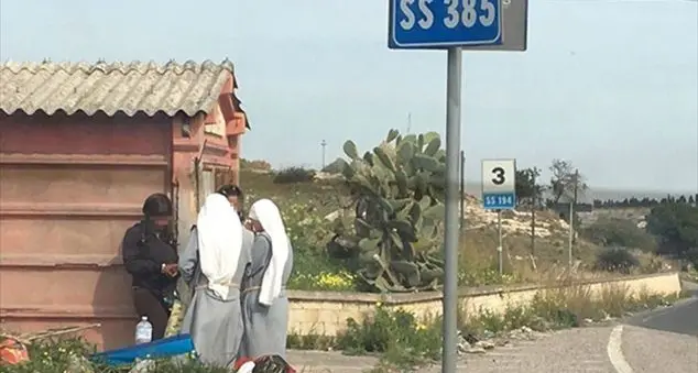 «Uomini che vanno a prostitute: non chiamateli \"clienti\"»