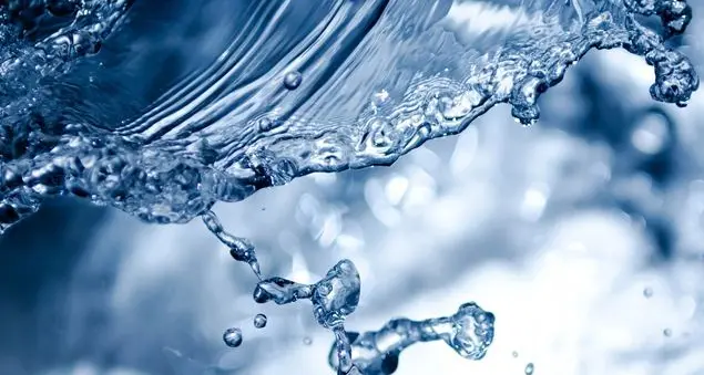 Acqua, bene comune: 10 regole per non sprecarla
