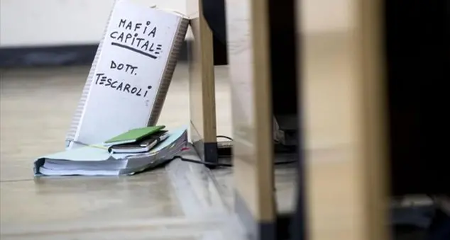 Don Rocco D’Ambrosio: «Ecco come si dà la caccia ai corrotti»