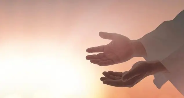 La fede e la devozione di una società sempre meno cristiana