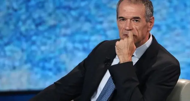 Carlo Cottarelli: «Se usciamo dall'euro diventiamo più poveri»