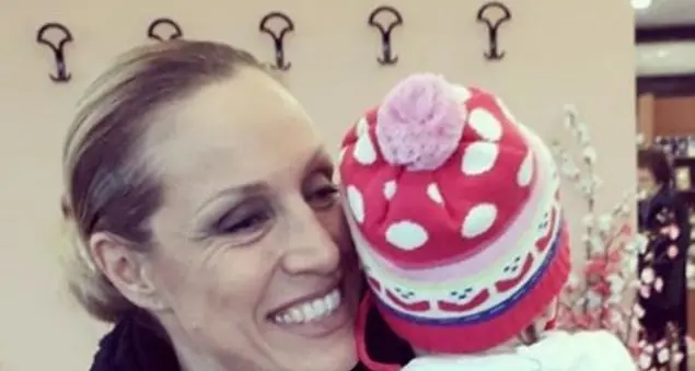 Insulti ad Annalisa Minetti per avere avuto due figli malgrado la cecità