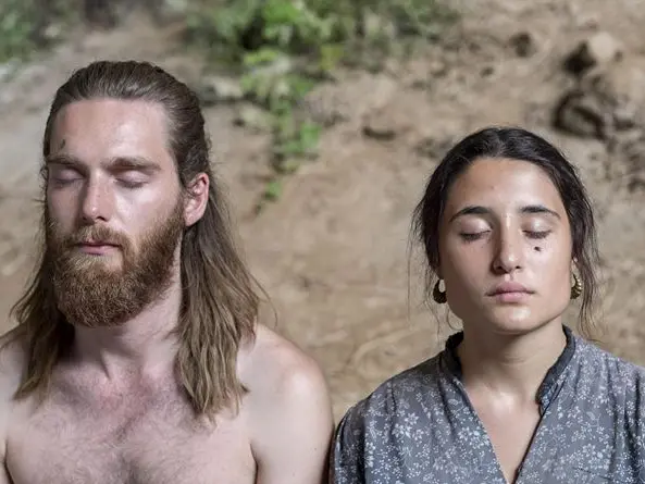Una pastorella salva gli hippy di Martone