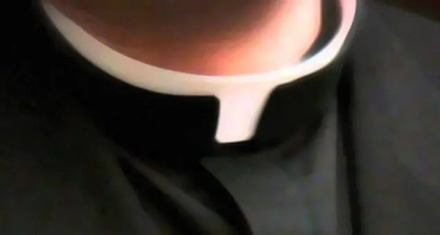 «Un sacerdote resta tale anche se rinuncia all'abito?»