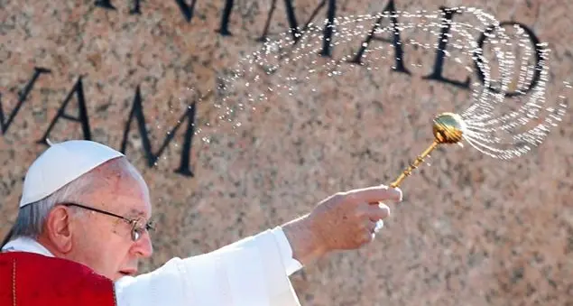 Papa Francesco: «L'acqua come una merce? Inconcepibile»