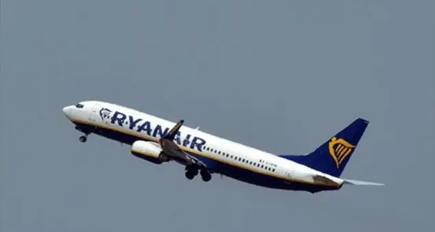 Ryanair, addio al trolley gratuito