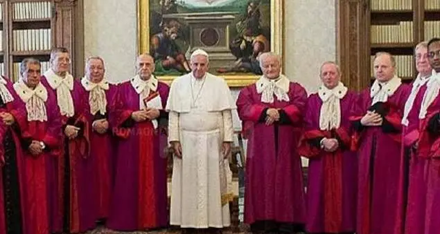 Il Papa alla Rota Romana: unità e fedeltà capisaldi del matrimonio