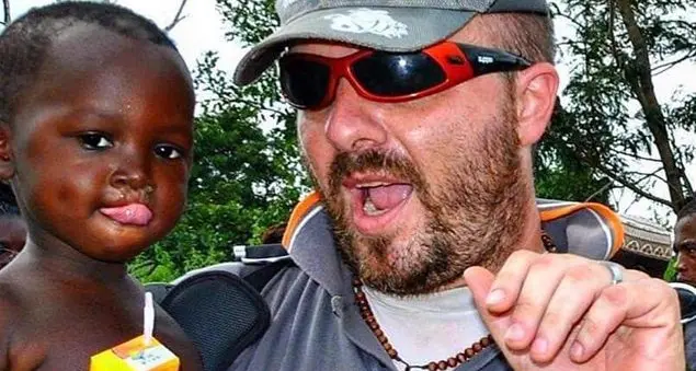 Napoli, corriere di pasti a domicilio per aiutare i villaggi del Bénin