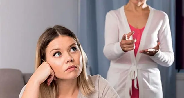 «Il mio lui: \"Tu mi appartieni\". Per mia madre è un pericolo... invidiosa!»