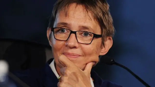 Susanna Tamaro: la bambina \"strana\" con l'Asperger salvata dai libri