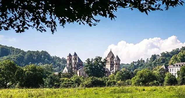 Anselm Grün: i Comandamenti, la via verso la libertà
