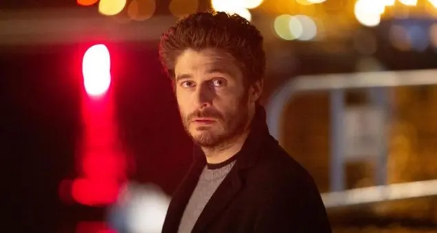 Torna La porta rossa: e il fantasma del commissario continua a indagare