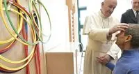 Il Papa tra i malati di Alzheimer
