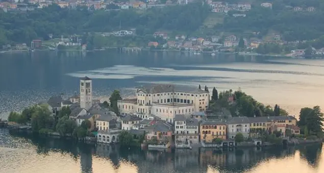 San Giulio, porta del cielo