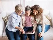 Generazione sandwich: aiutiamo la famiglia a non restare schiacciata