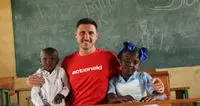 Entra anche tu nella famiglia dell’adozione a distanza di ActionAid