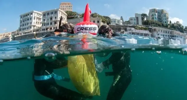 Spazzapnea, la gara per difendere il mare