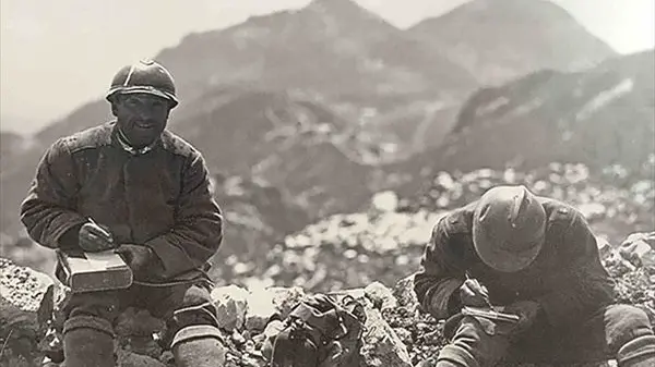 Cartoline, i \"social\" della Grande Guerra che raccontano paure e affetti dei ragazzi del '99