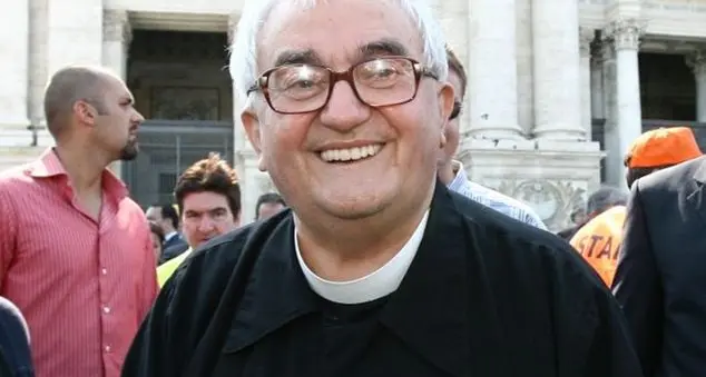 Don Oreste Benzi, la \"tonaca lisa\" verso gli altari