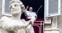 Il Papa: «Lo sguardo di Gesù cambia il rapporto di Zaccheo con il denaro: dall'arraffare al donare»