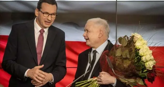 Polonia, vincono i sovranisti del premier Kaczynski