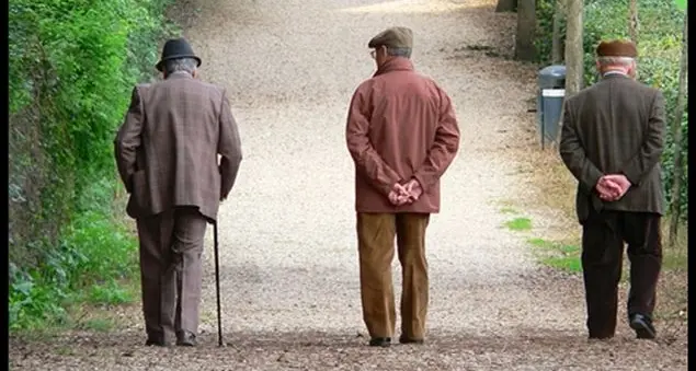 Il segreto per arrivare a cent'anni? Diecimila passi al giorno