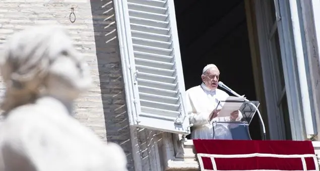 Il Papa: \"La porta del Paradiso è stretta, ma è aperta a tutti\"