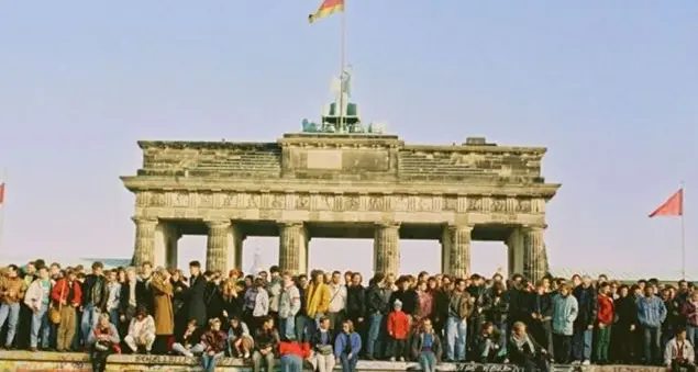 Perché dopo la caduta del Muro di Berlino la storia non è andata come pensavamo