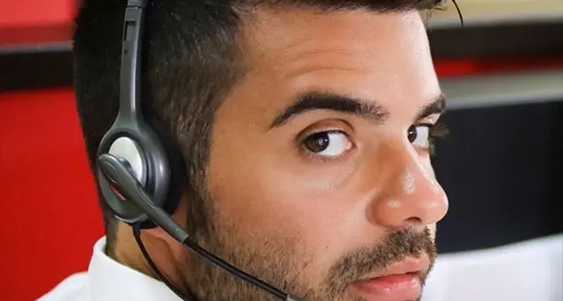 «Il microfono ad archetto è adatto a un prete che celebra Messa?»