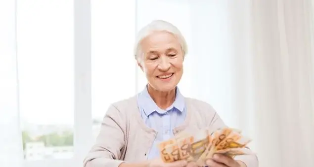 I nonni sono una risorsa che vale più di 2.000 euro al mese