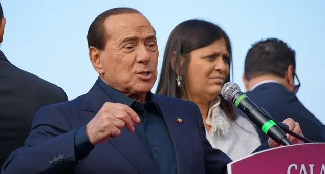 Telefono Rosa: \"Perché la Santelli non ha reagito?\"